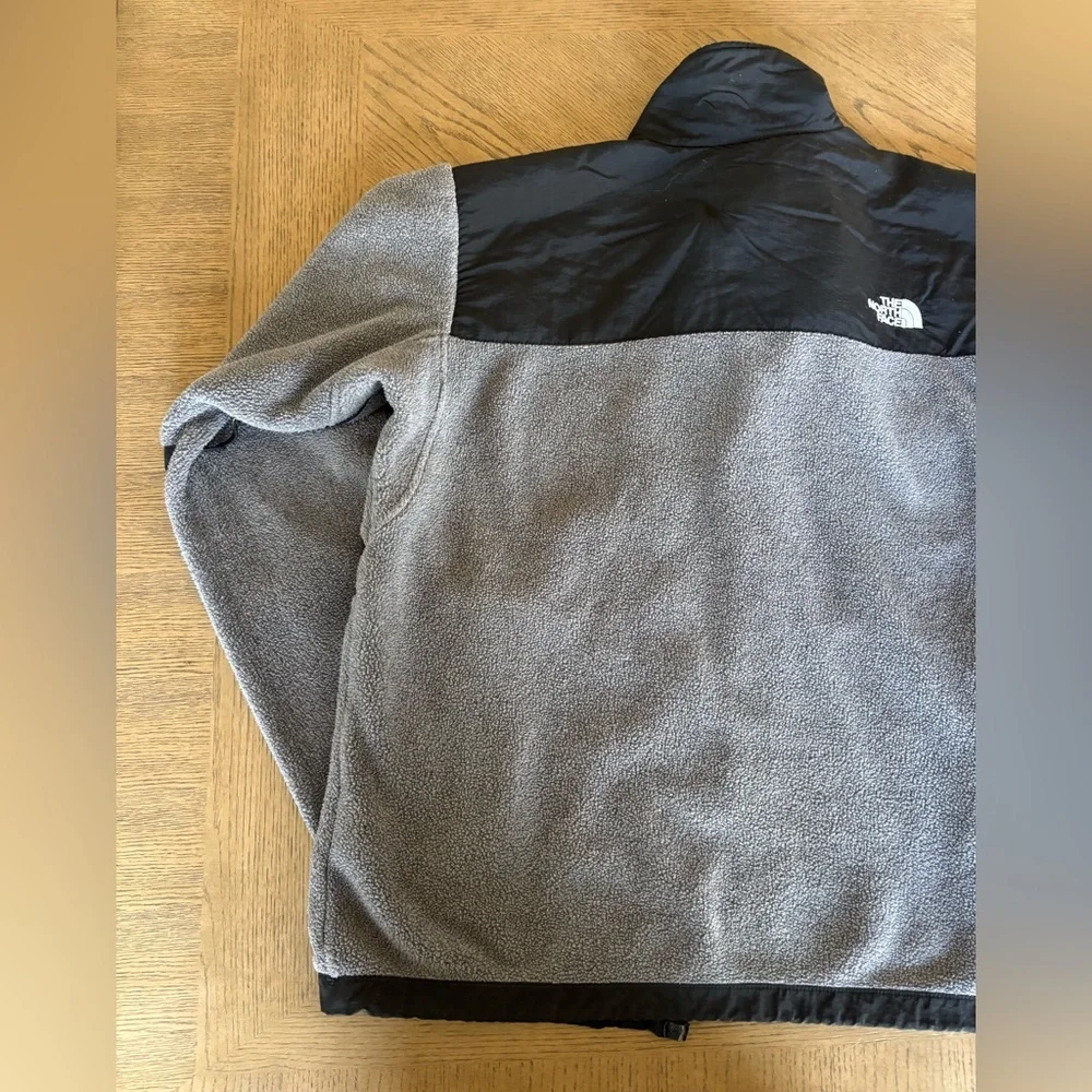 The North Face Men's Denali Two-Tone Performance Jacket - Picture 10 of 15